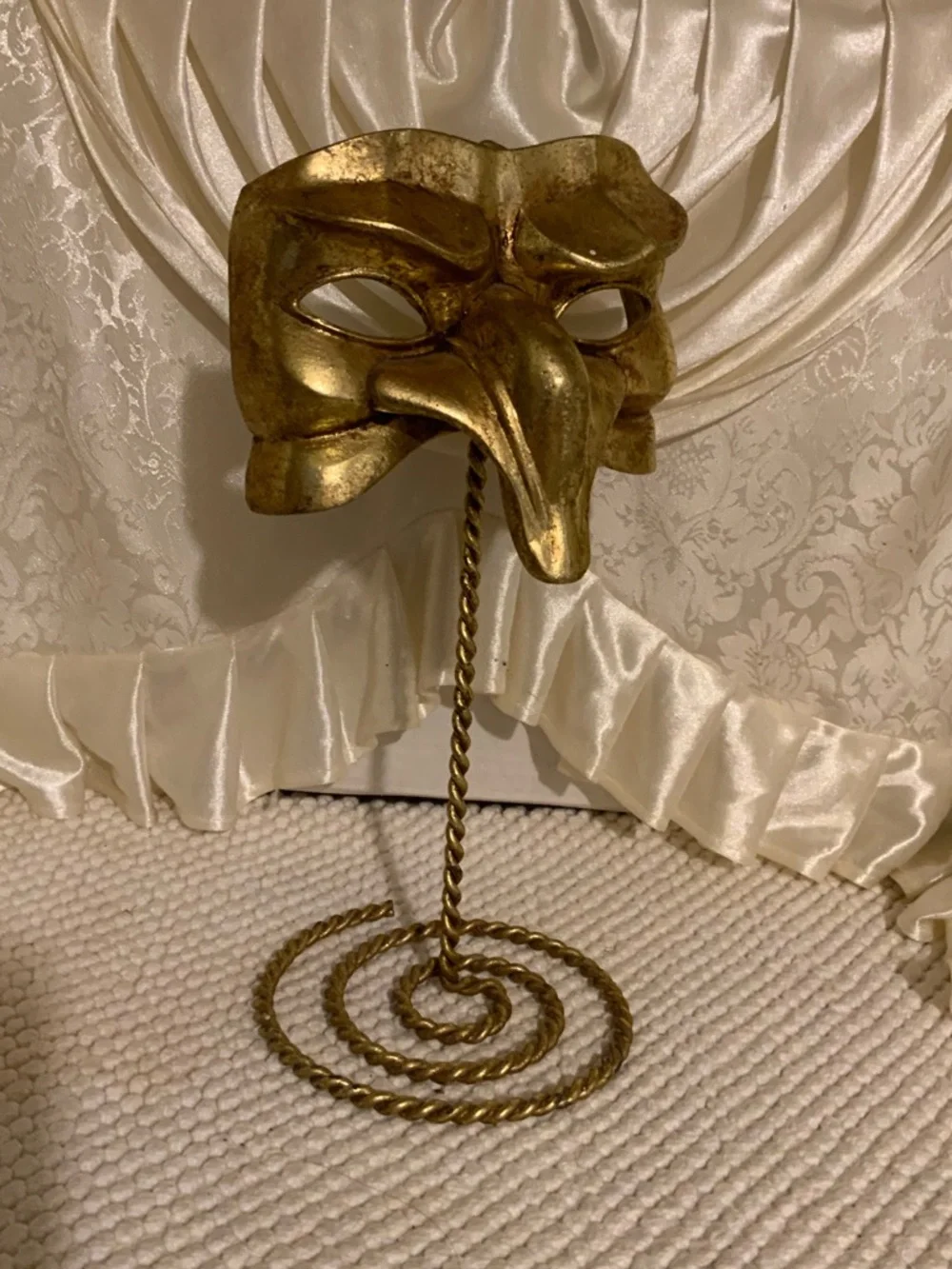 TABLETOP MASK